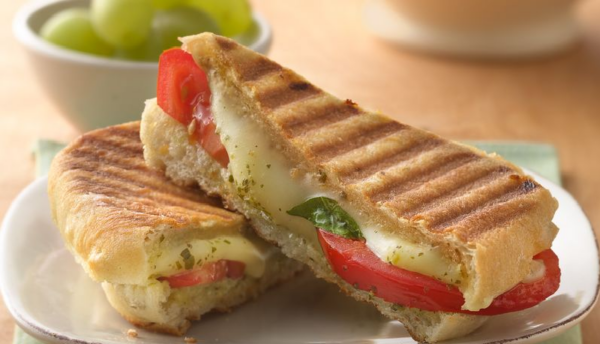 Panini cu mozzarella comandă online livrare la domiciliu érmihályfalva valea lui mihai